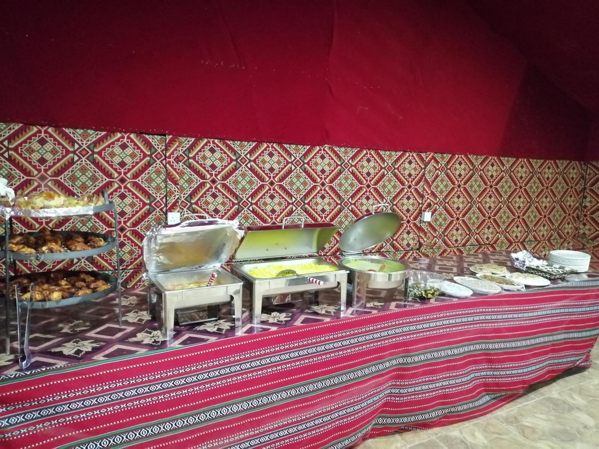 Black Irish Camp And Tours Wadi Rum Eksteriør bilde